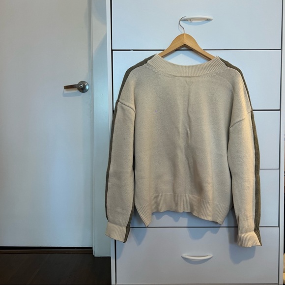 Bicolor 2-way knit sweater in ivory/khaki - Picture 3 of 3